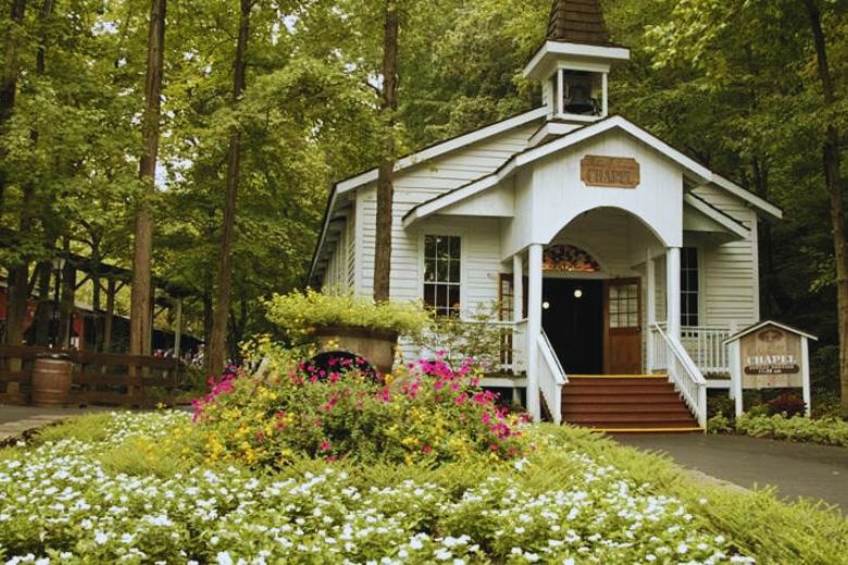 The History of the Old Country Church at Dollywood